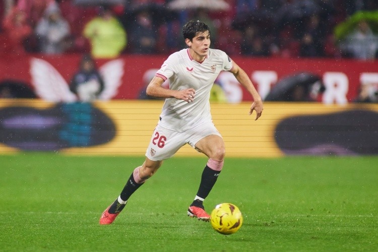 开云APP-迪马济奥：那不勒斯重新有意胡安卢，将和尤文竞争这名右边后卫